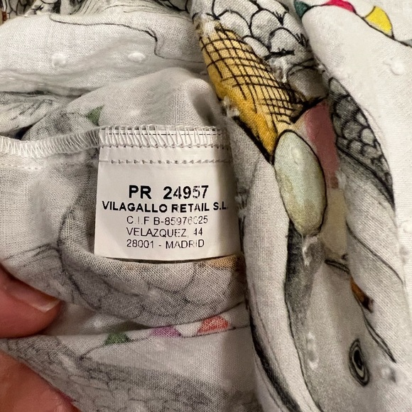 Vilagallo Size 38  Tunic/cover up with beautiful accents. New condition - Picture 7 of 9